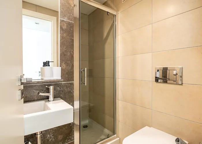 Ubytování v soukromí Homeysuite Bedroom 3 Seahouse